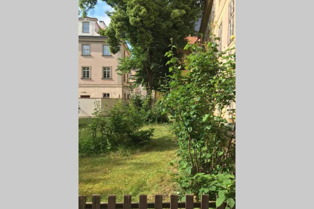 Rose Apartments / Romantic & Cozy / City Center Prag Exterior foto