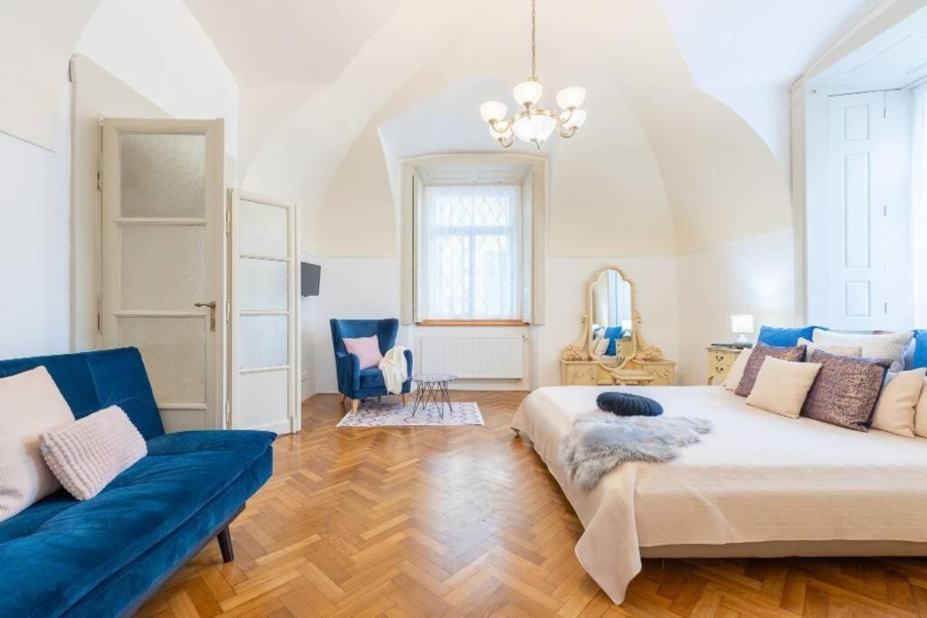 Rose Apartments / Romantic & Cozy / City Center Prag Exterior foto